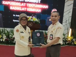 Pejabat Ex Kapusdiklat Tekfunghan di Lepas dengan Acara Tradisi Penerimaan dan Pengantaran